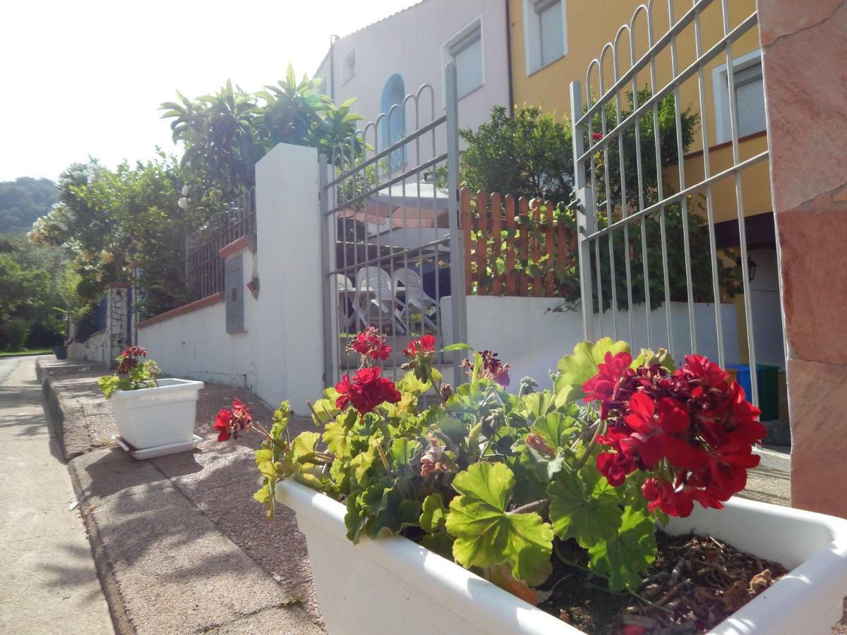 Casa Vacanze Laura Tortolì Exterior foto